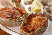 Baked oyster in creamy sea urchin butter